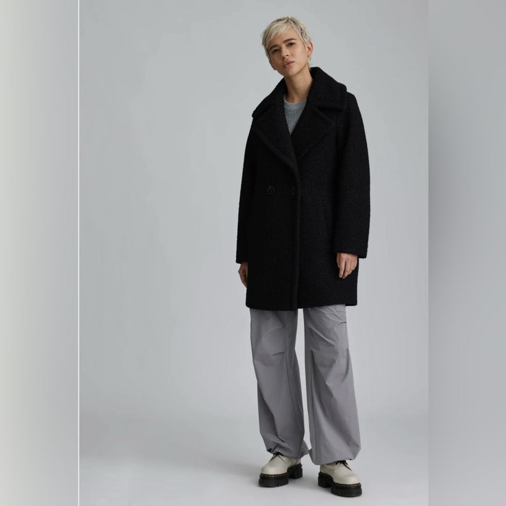 🖤HOST PICK 🖤 Black Flat Bouclé Overcoat